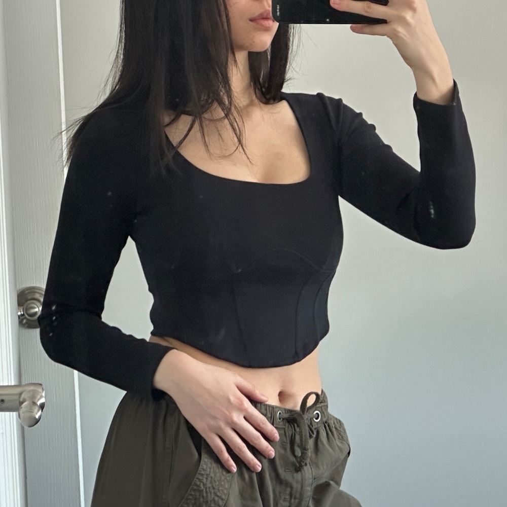 Long sleeve square neck